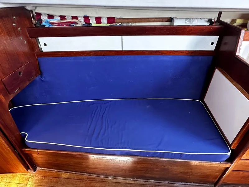 Slide: The Image of Sabre 28 Mk II 1978 - 33