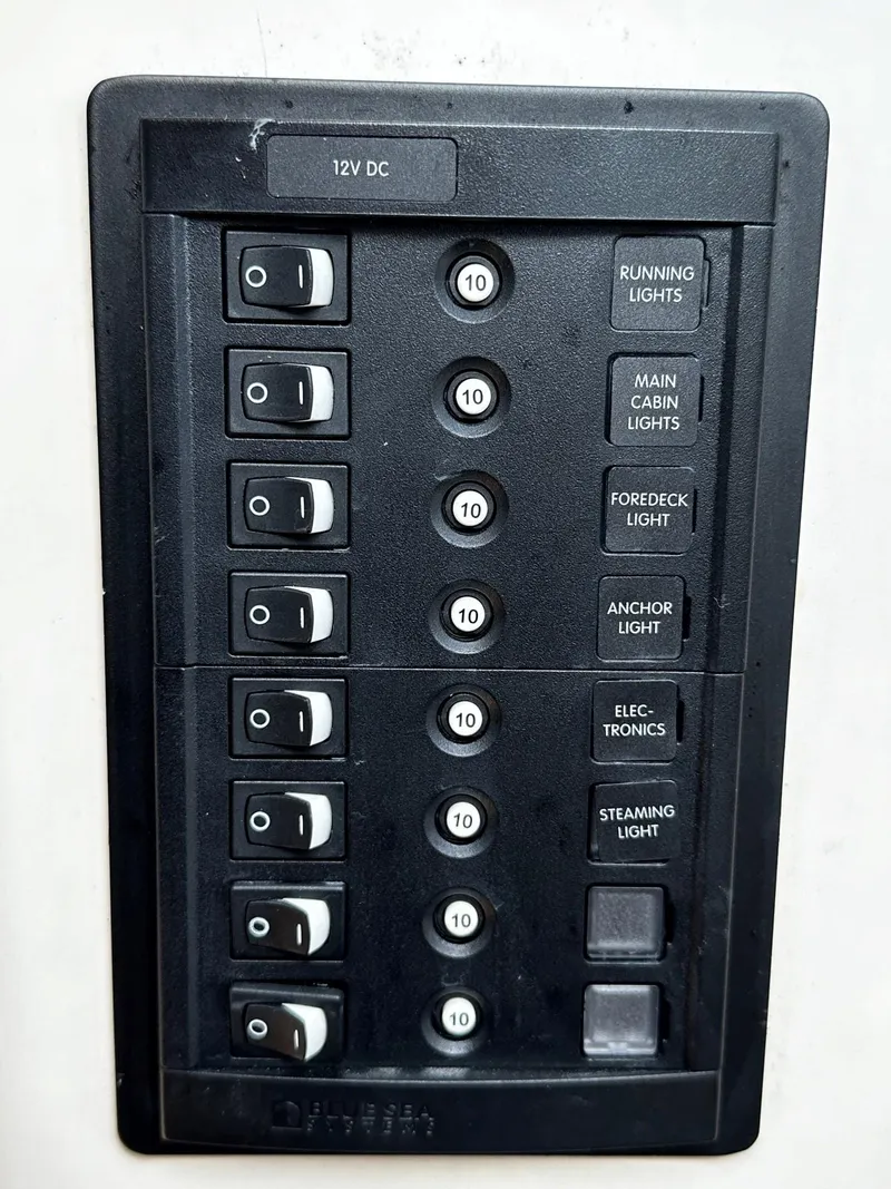 Slide: The Image of Sabre 28 Mk II 1978 - 42