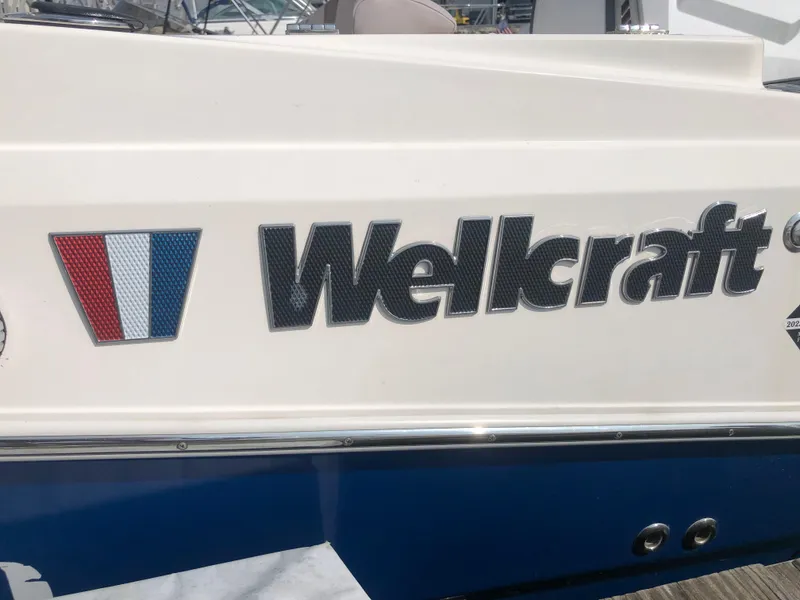 Slide: The Image of Wellcraft 242 Fisherman 2019 - 56