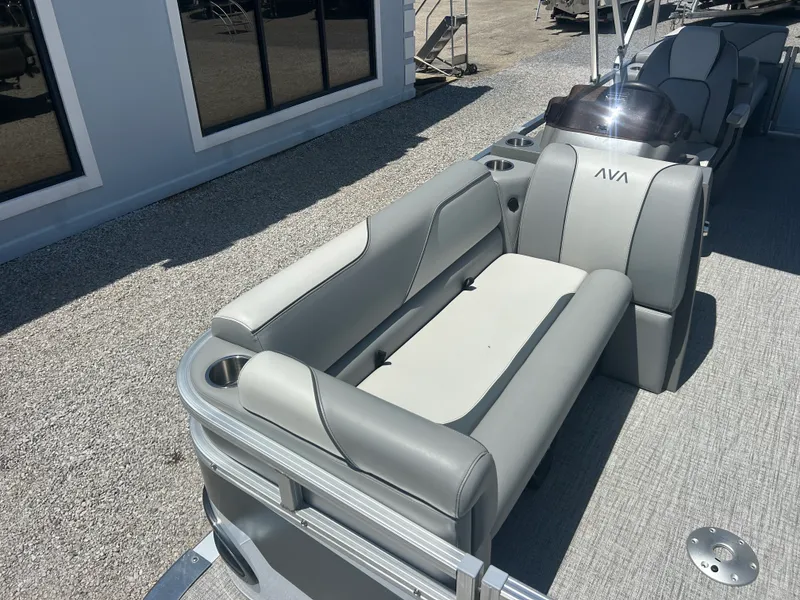 Slide: The Image of Avalon VNT QL21 2026 - 10