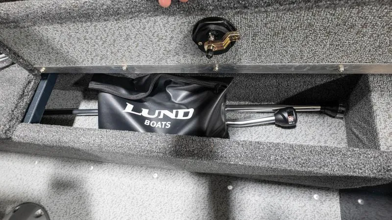Slide: The Image of Lund 1650 Angler SS 2024 - 8