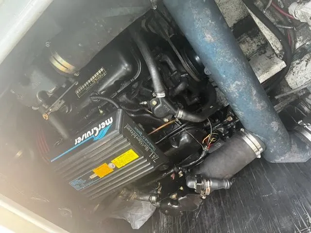 Slide: The Image of Mercruiser engine - 30