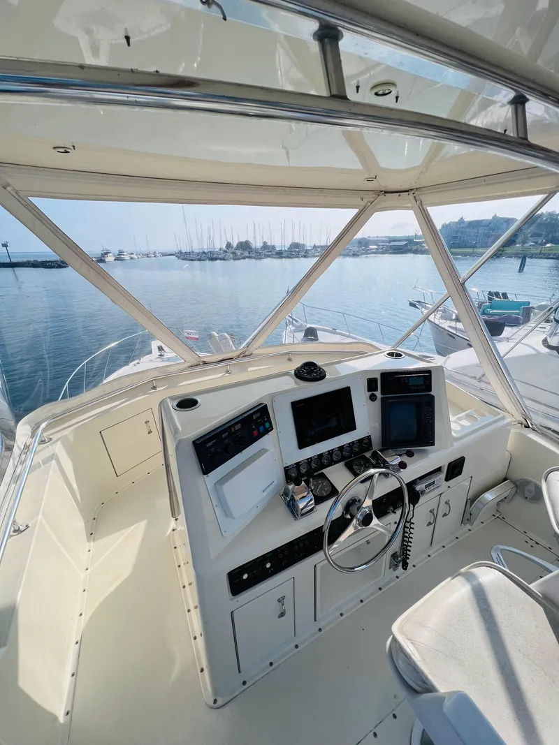 Slide: The Image of Hatteras 38 Convertible 1988 - 10