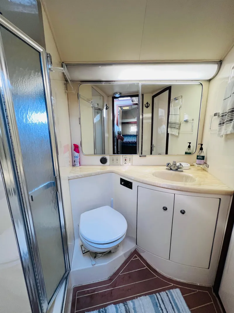 Slide: The Image of Hatteras 38 Convertible 1988 - 17