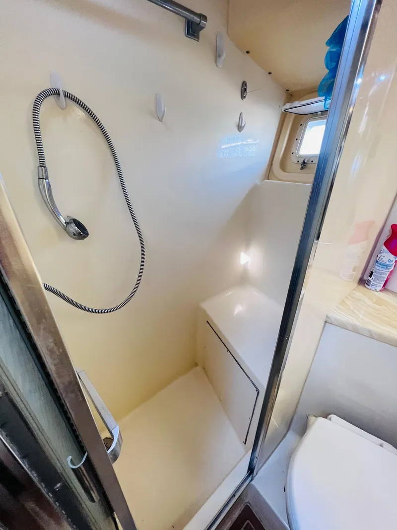 Slide: The Image of Hatteras 38 Convertible 1988 - 18