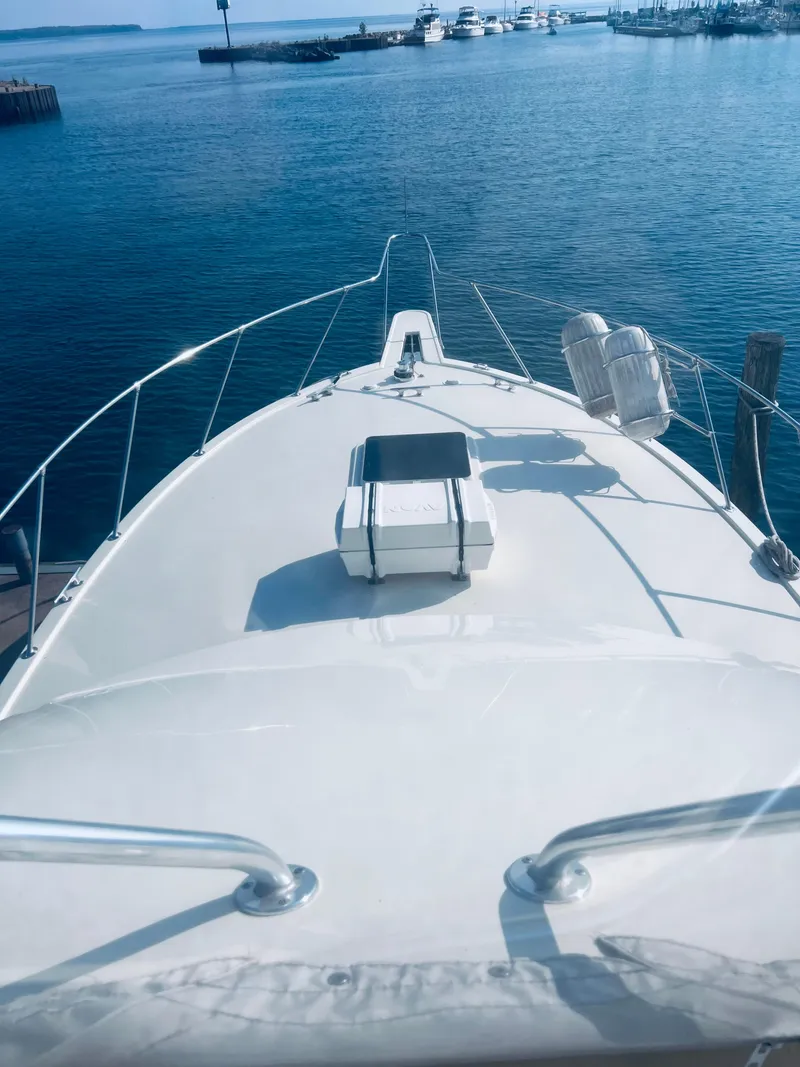 Slide: The Image of Hatteras 38 Convertible 1988 - 5