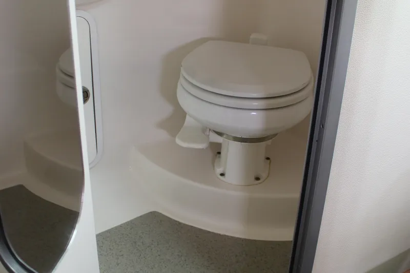 Slide: The Image of Rinker 310 Express Cruiser 2011 - 56