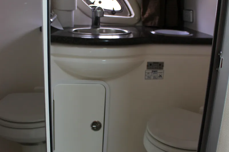 Slide: The Image of Rinker 310 Express Cruiser 2011 - 57