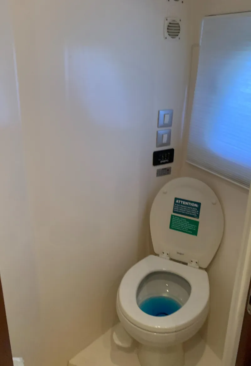 Slide: The Image of Carver 56 Voyager 2007 - 109