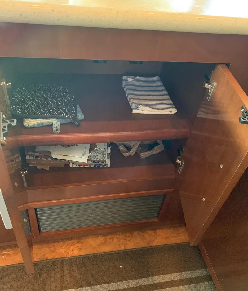 Slide: The Image of Carver 56 Voyager 2007 - 73