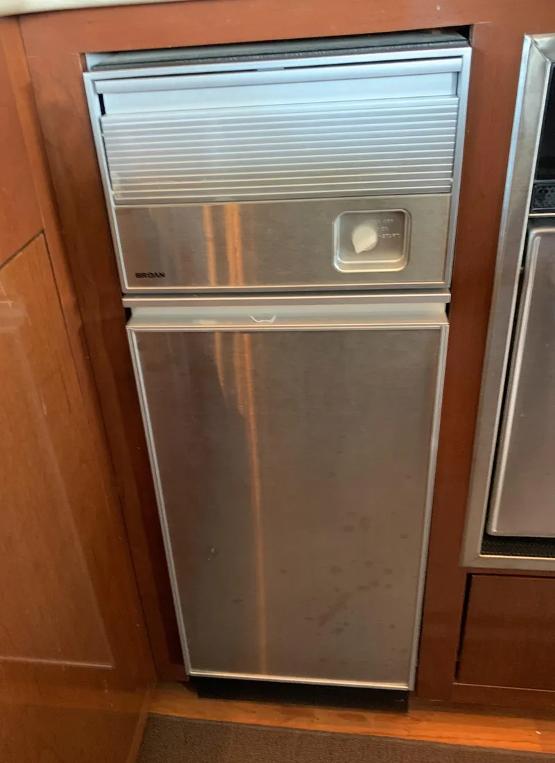 Slide: The Image of Carver 56 Voyager 2007 - 82