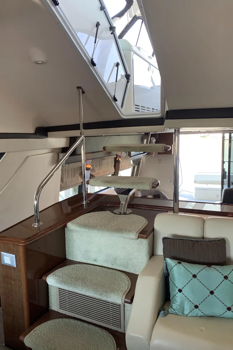 Slide: The Image of Carver 56 Voyager 2007 - 95