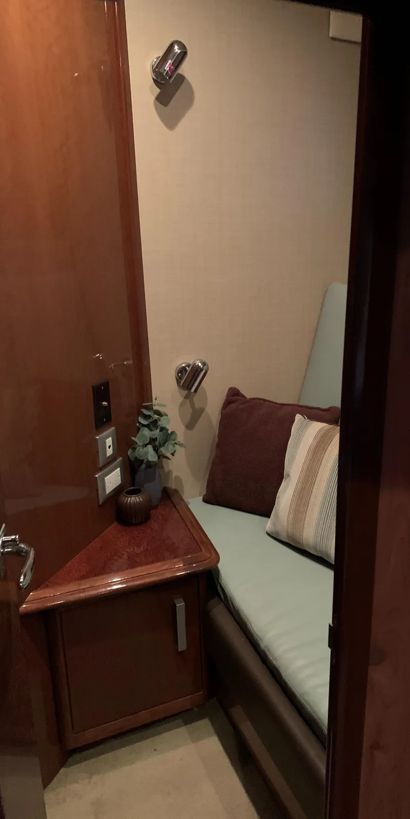 Slide: The Image of Carver Yachts 56 Voyager 2007 - 119