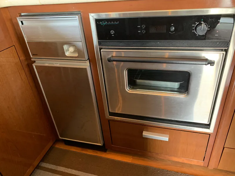 Slide: The Image of Carver Yachts 56 Voyager 2007 - 80