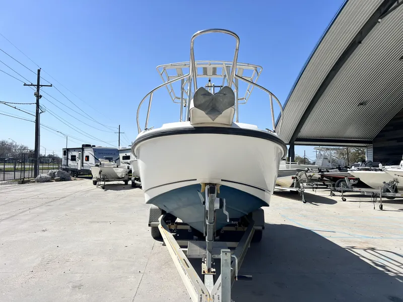 Slide: The Image of Boston Whaler 21 Outrage 2000 - 10