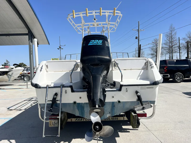 Slide: The Image of Boston Whaler 21 Outrage 2000 - 14