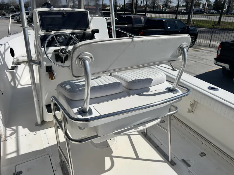 Slide: The Image of Boston Whaler 21 Outrage 2000 - 19