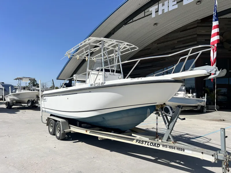 Slide: The Image of Boston Whaler 21 Outrage 2000 - 9