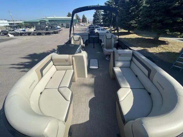 Slide: The Image of 2022 Viaggio L22U pontoon boat with spacious seating and modern design. - 13
