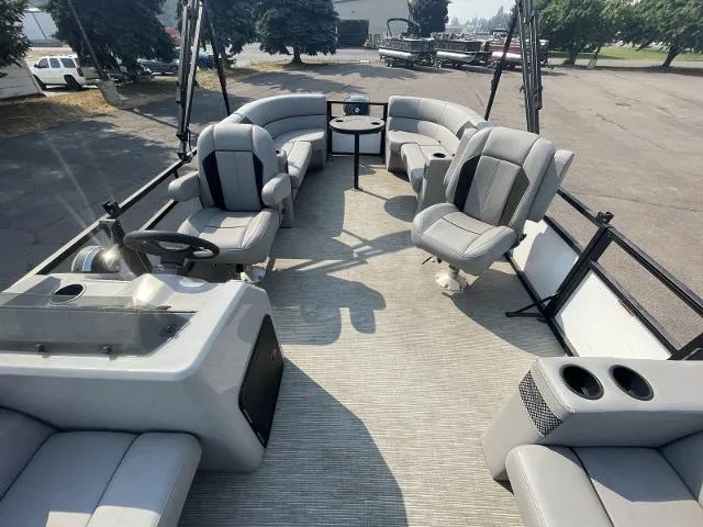 Slide: The Image of 2022 Viaggio DM20U pontoon boat with spacious seating and modern design. - 11