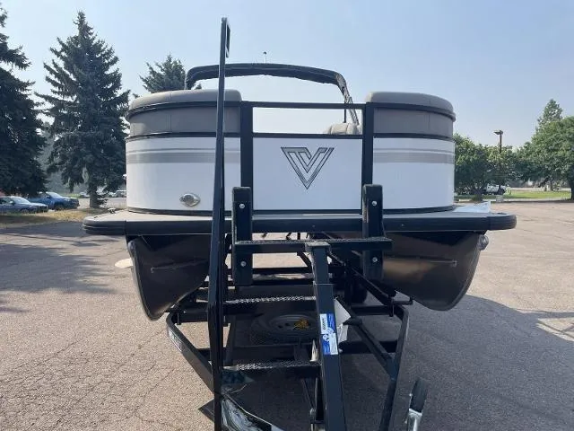 Slide: The Image of 2022 Viaggio DM20U pontoon boat on trailer, front view. - 4