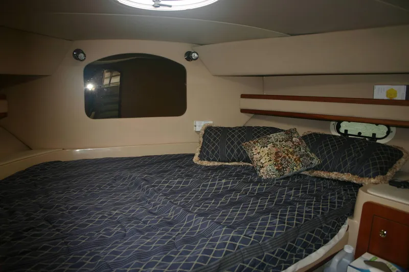 Slide: The Image of Forward Berth - 25