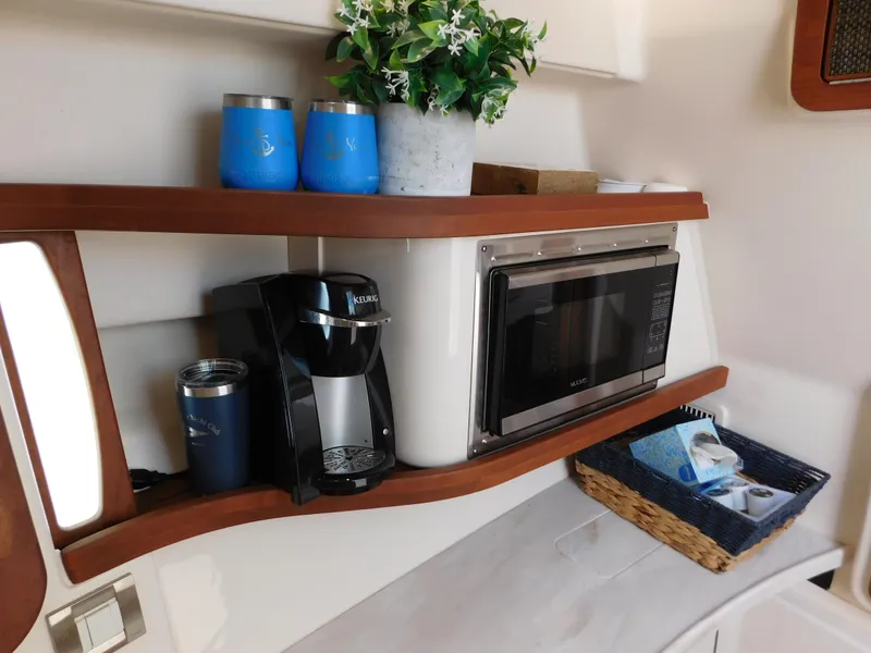 Slide: The Image of Grady-White Freedom 375 2018 - 64