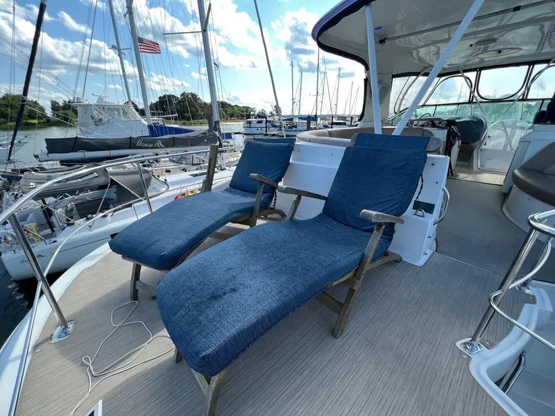 Slide: The Image of Carver 56 Voyager - 11