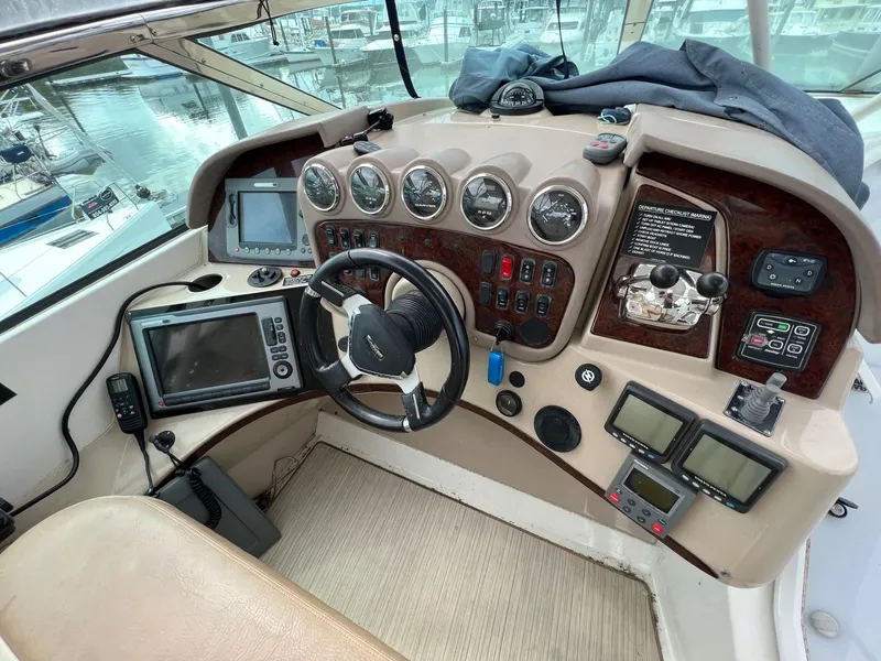 Slide: The Image of Carver 56 Voyager - 14