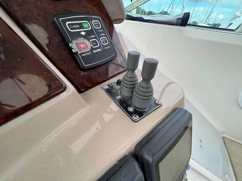 Slide: The Image of Carver 56 Voyager - 15