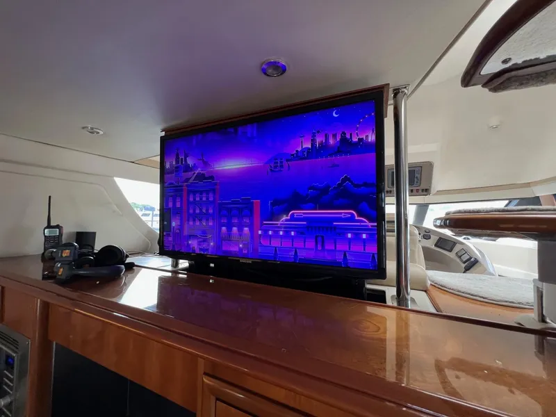 Slide: The Image of Carver 56 Voyager - 30