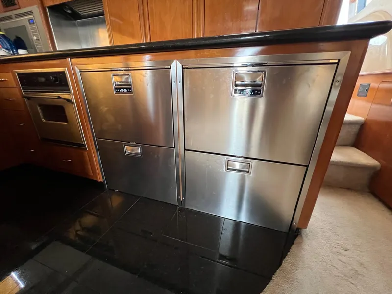 Slide: The Image of Carver 56 Voyager - 35