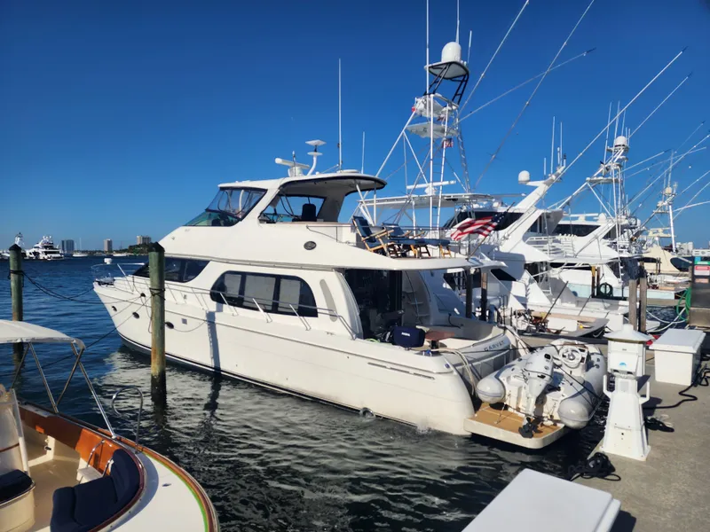 Slide: The Image of Carver 56 Voyager - 5