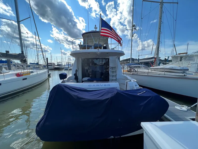 Slide: The Image of Carver 56 Voyager - 7