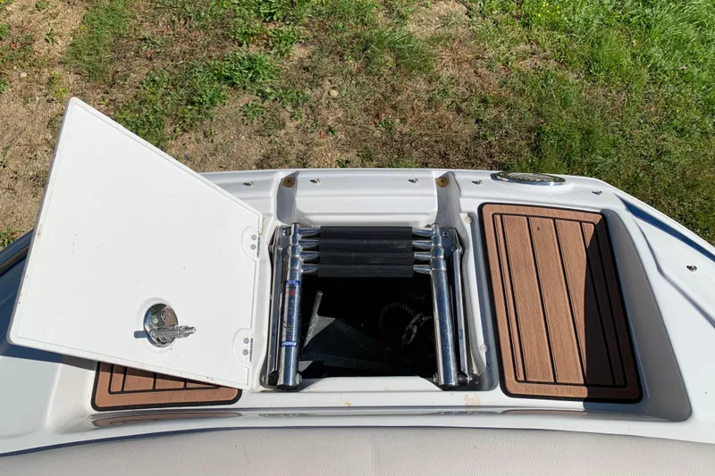 Slide: The Image of Crownline Boats E6 2012 - 54