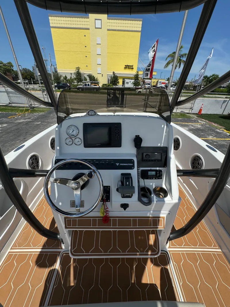 Slide: The Image of Pronautica 660 2016 - 52