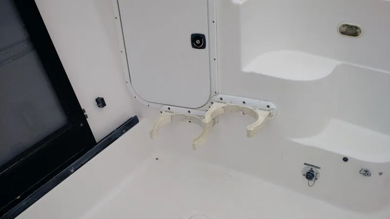 Slide: The Image of Extra storage and fender holders in cockpit - 4