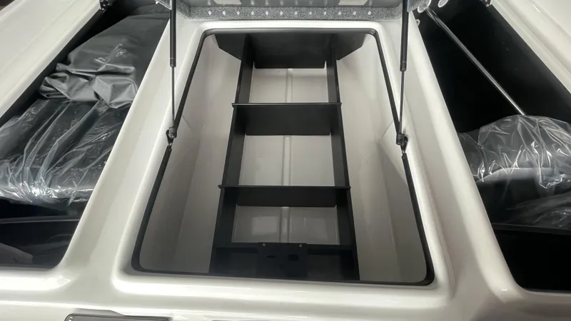 Slide: The Image of Falcon F185 2023 - 20