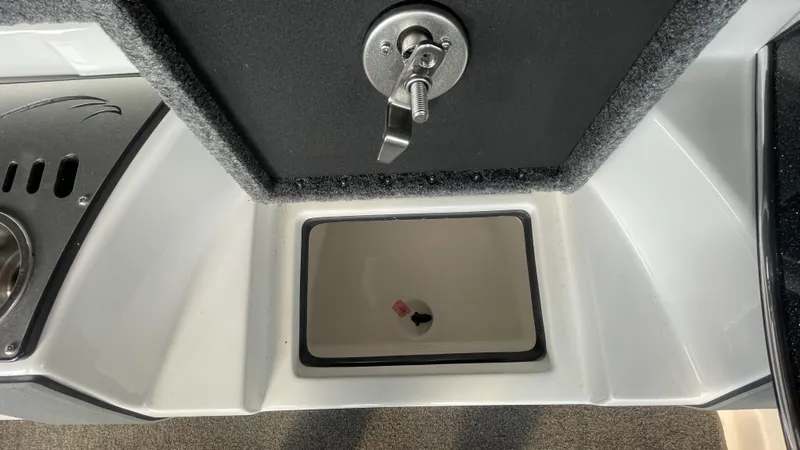 Slide: The Image of Falcon F185 2023 - 22