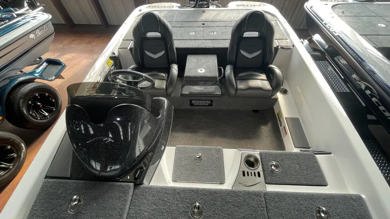 Slide: The Image of Falcon F185 2023 - 23