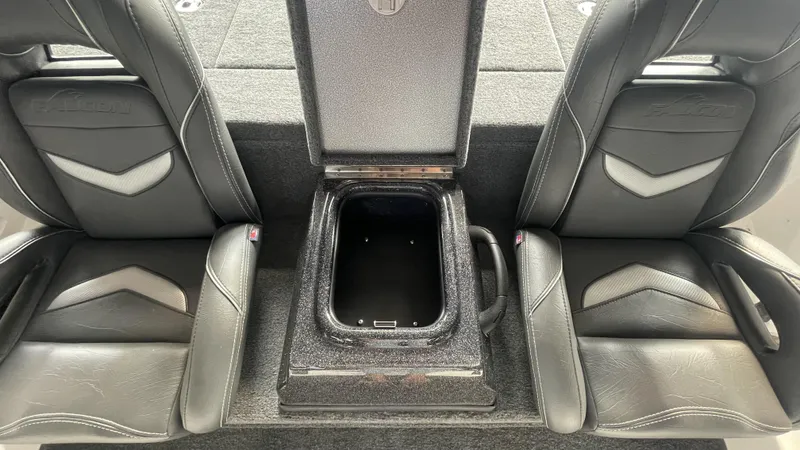 Slide: The Image of Falcon F185 2023 - 8