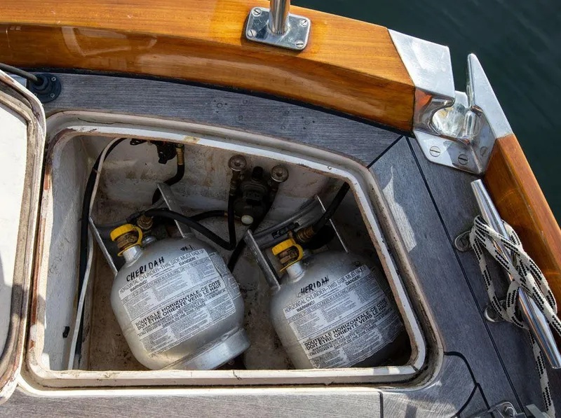 Slide: The Image of Hinckley Yachts OceanCruising 52 1997 - 54