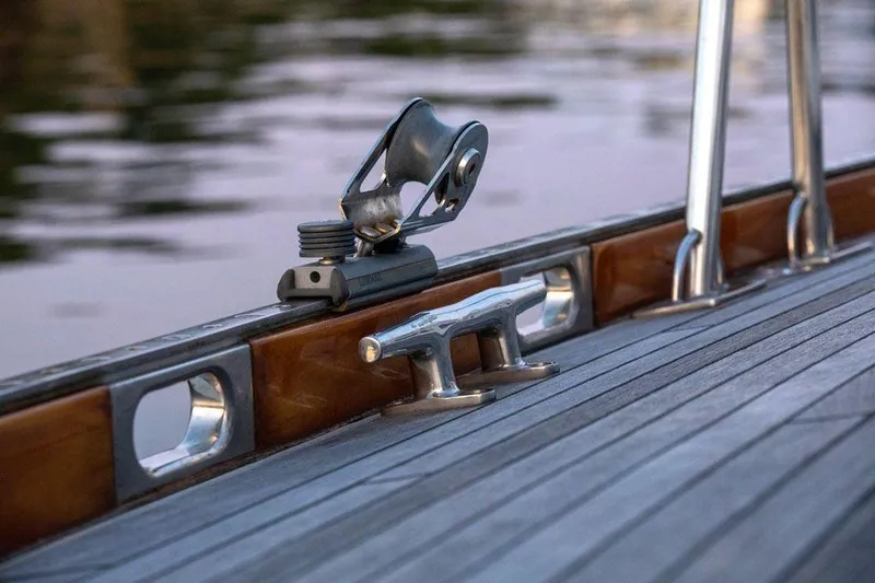 Slide: The Image of Hinckley Yachts OceanCruising 52 1997 - 60