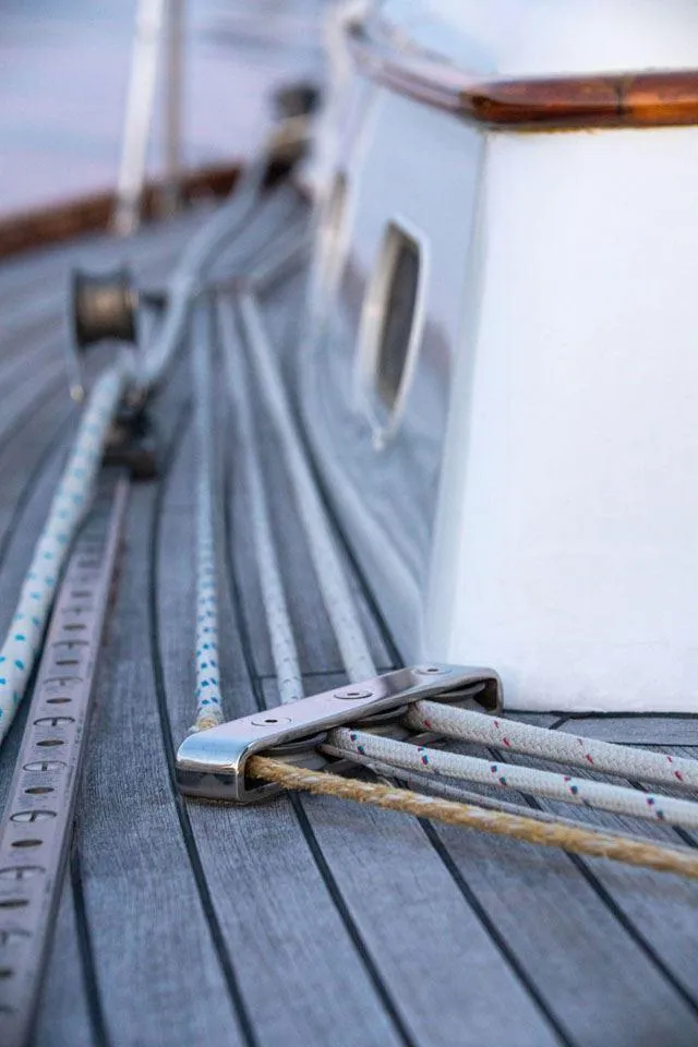 Slide: The Image of Hinckley Yachts OceanCruising 52 1997 - 61