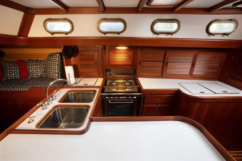 Slide: The Image of Hinckley Yachts OceanCruising 52 1997 - 90