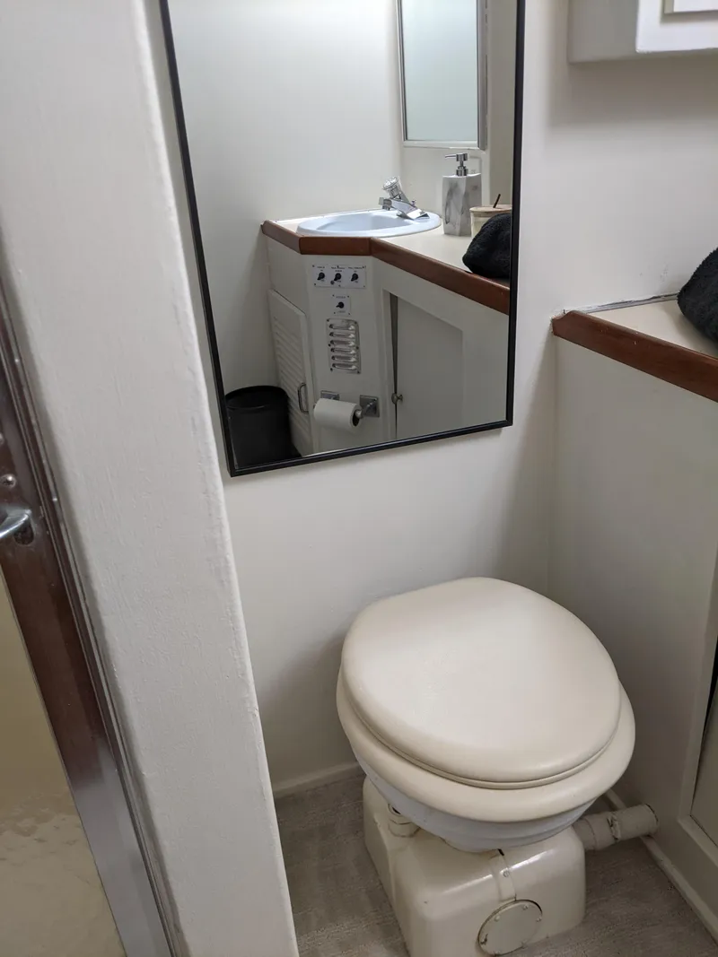 Slide: The Image of Chris-Craft 60 Roamer Flush Deck 1976 - 60