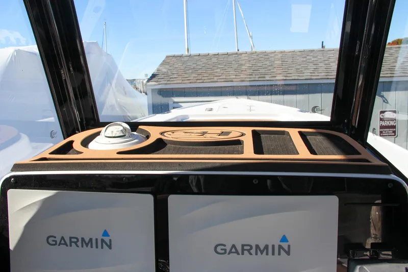 Slide: The Image of Sea Hunt Ultra 275 SE 2021 - 50