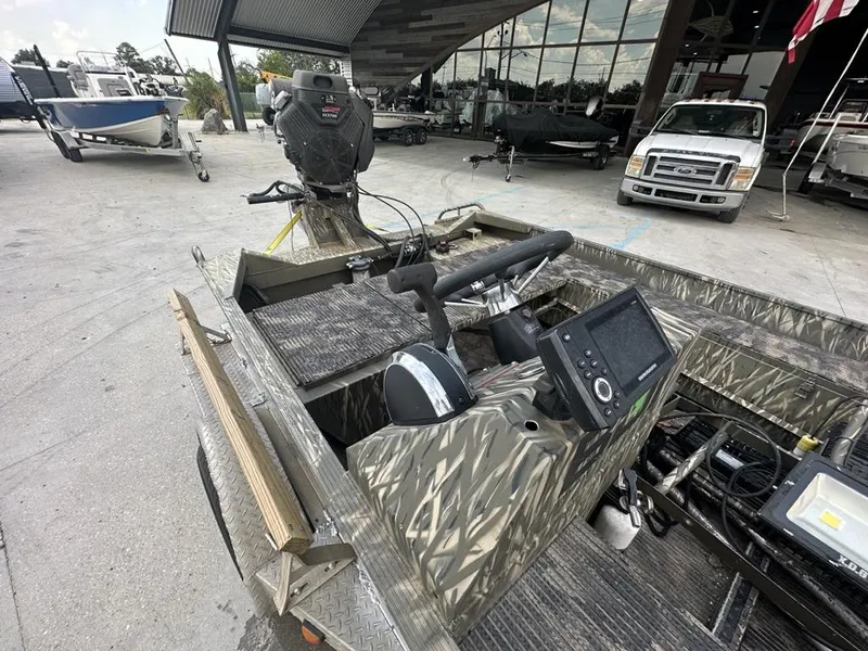 Slide: The Image of Gator Trax 20x60 2015 - 5