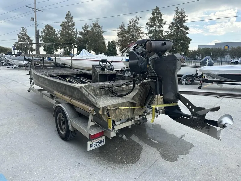 Slide: The Image of Gator Trax 20x60 2015 - 7