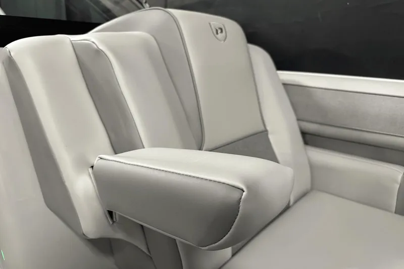 Slide: The Image of Premier 250 Solaris Sport 2024 - 112